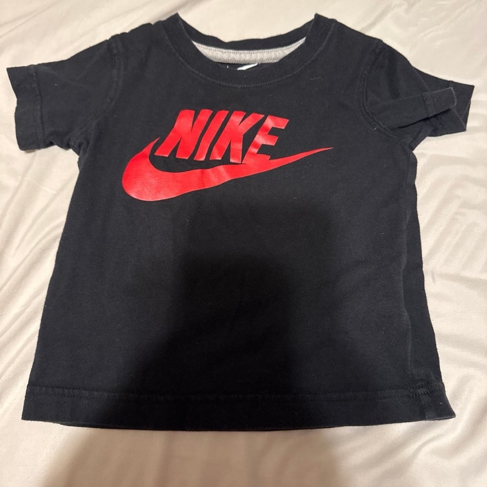 Nike Kids Tee in Black with Red Logo